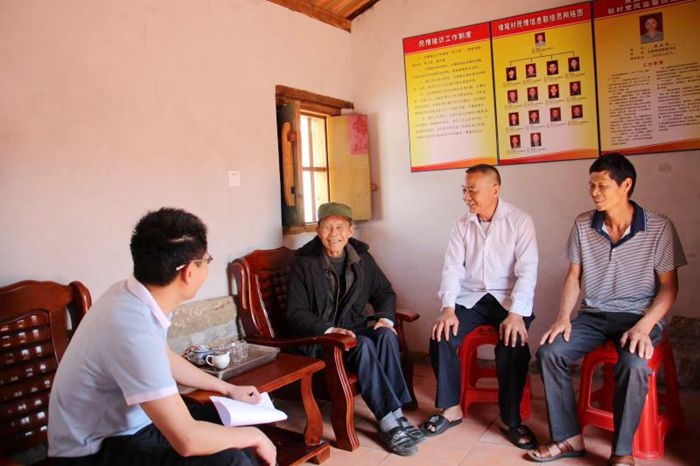配強力量壓實責任 鄉(xiāng)鎮(zhèn)紀委立案數(shù)增3倍,配齊配強人員 解決“不能辦”的問題,“五個統(tǒng)一”“分片管理” 解決“不會辦”的問題,問責板子打下去 解決“不想辦”的問題,反腐倡廉