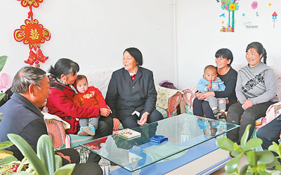 申紀(jì)蘭：人民代表就要代表人民