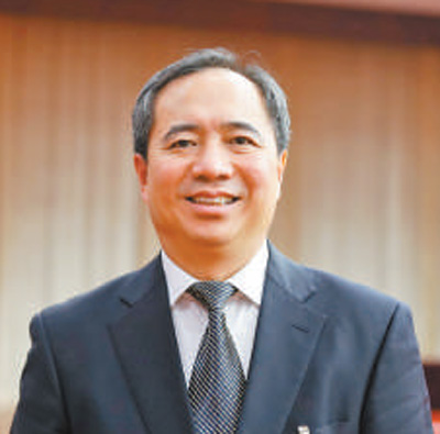 王 成