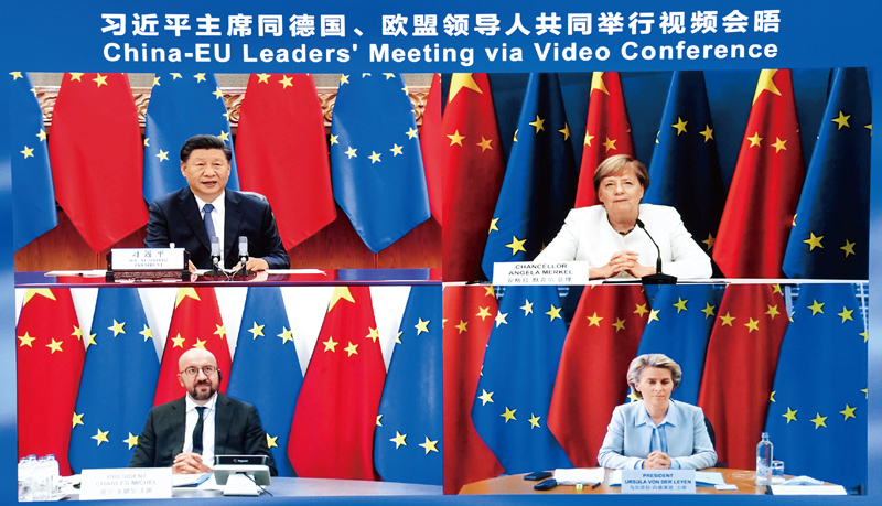 2020年9月14日晚，國(guó)家主席習(xí)近平在北京同歐盟輪值主席國(guó)德國(guó)總理默克爾、歐洲理事會(huì)主席米歇爾、歐盟委員會(huì)主席馮德萊恩共同舉行會(huì)晤，會(huì)晤以視頻方式舉行。 新華社記者 龐興雷/攝