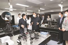 堅持中國特色世界一流大學(xué)建設(shè)目標(biāo)方向 為服務(wù)國家富強(qiáng)民族復(fù)興人民幸福貢獻(xiàn)力量