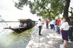 偉大建黨精神永放光芒