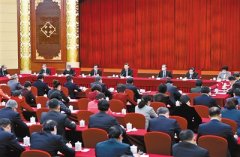 把保障人民健康放在優(yōu)先發(fā)展的戰(zhàn)略位置 著力構(gòu)建優(yōu)質(zhì)均衡的基本公共教育服務(wù)體系