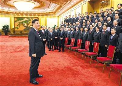 6月29日，中共中央總書記、國家主席、中央軍委主席習(xí)近平在北京會見全國優(yōu)秀縣委書記。新華社記者 李學(xué)仁 攝