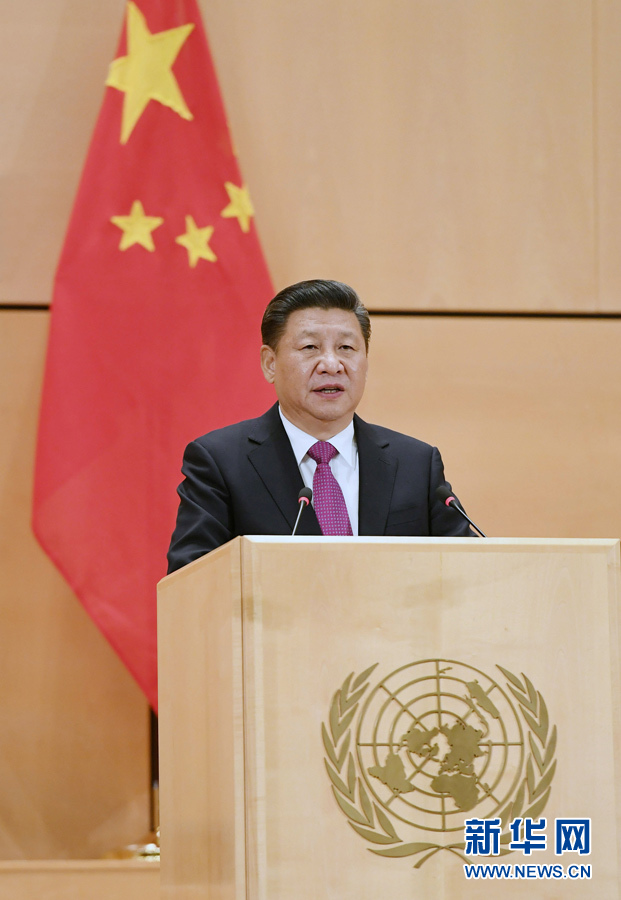 習(xí)近平引領(lǐng)中國特色社會主義進(jìn)入的新時代,也是站在十字路口的人類探索發(fā)展路徑的新時代