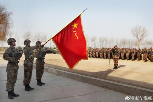 中央軍委舉行2018年開訓(xùn)動(dòng)員大會(huì) 習(xí)近平向全軍發(fā)布訓(xùn)令