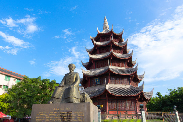 四川蓬溪縣奎閣廣場(chǎng)張鵬翮雕像