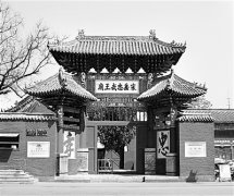 精忠正氣壯山河